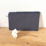 Trousse élégante en tissu japonais avec des vagues stylisées